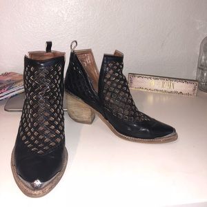 Jeffrey Campbell Cromwell boots